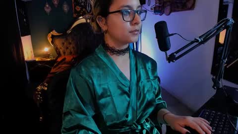 lilithmystic01 online show from 01/21/25, 02:00