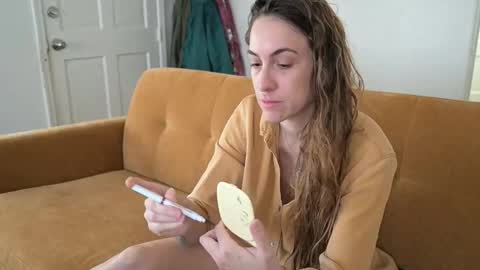 Snapshot of lilithoftrees chatting on 10/29/25, 08:10 L online show from 10/29/25, 08:10