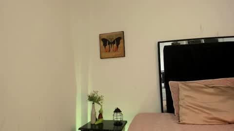 Snapshot of lilithteeen chatting on 11/11/25, 04:01 Lilith online show from 11/11/25, 04:01