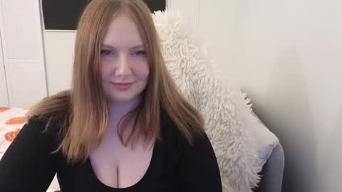 Snapshot of lilleambi chatting on 11/28/25, 12:08 Anni online show from 11/28/25, 12:08