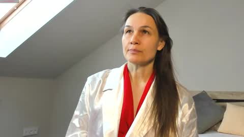 Snapshot of lillian_white1 chatting on 02/15/25, 08:00 lillian_white1 online show from 02/15/25, 08:00