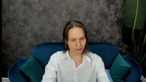 Snapshot of lillian_white1 chatting on 03/06/25, 08:08 lillian_white1 online show from 03/06/25, 08:08