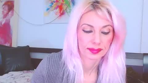 Lara online show from 01/17/25, 07:49