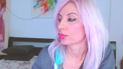 Lara online show from 02/13/25, 12:24