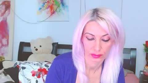 Snapshot of lillianasara chatting on 11/03/25, 10:32 Lara online show from 11/03/25, 10:32