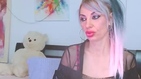 Lara online show from 03/19/26, 11:31