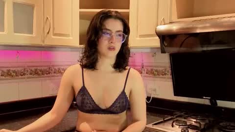 Snapshot of lillianderson chatting on 12/04/25, 11:52 lillianderson - Next stream start at 0700hs GTM-3 online show from 12/04/25, 11:52