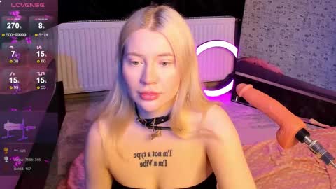 lillie_berry online show from 02/25/26, 04:33