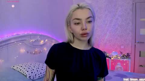 LilliMoore online show from 11/04/25, 11:48