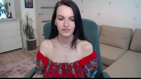 lilliyves online show from 07/09/26, 05:39