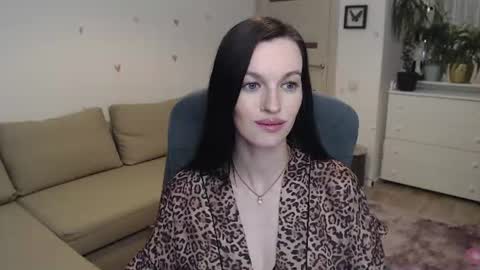 lilliyves online show from 07/29/26, 07:23