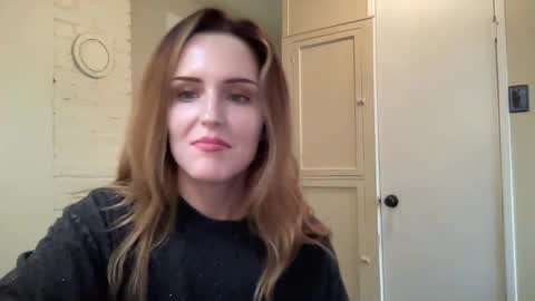 lilly_adams88 online show from 04/24/26, 08:55