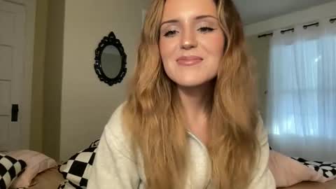 lilly_adams88 online show from 06/08/26, 11:16