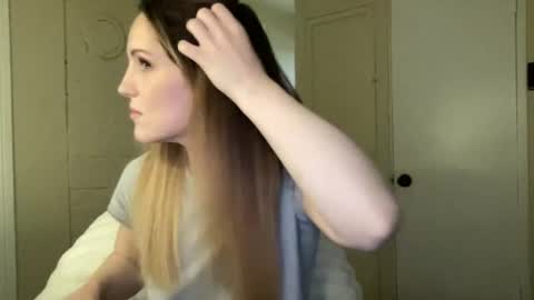 lilly_adams88 online show from 06/11/26, 02:53