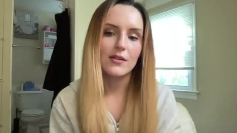 lilly_adams88 online show from 06/21/26, 11:18
