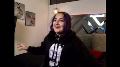 Snapshot of lilly_foxxy chatting on 06/27/26, 11:04 online show from 06/27/26, 11:04