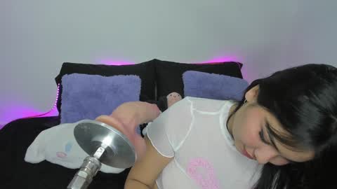 Lilly  online show from 02/04/25, 03:44