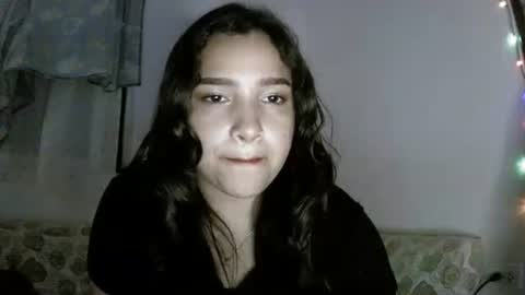 Snapshot of lilly_ocean22 chatting on 12/14/25, 07:03 Sey - Lilly online show from 12/14/25, 07:03