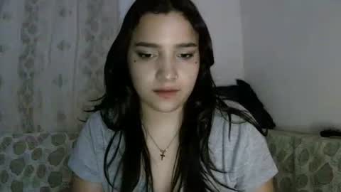 Snapshot of lilly_ocean22 chatting on 12/19/25, 06:09 Sey - Lilly online show from 12/19/25, 06:09