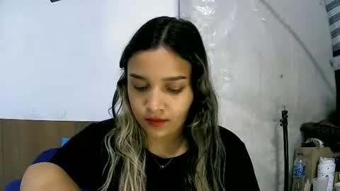 Sey - Lilly  online show from 07/25/26, 11:46