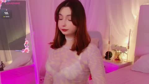 lilly_royse online show from 11/23/25, 06:24