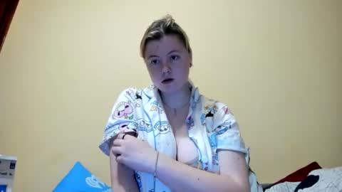 Snapshot of lillydepp chatting on 11/20/25, 03:56 Lilly Depp online show from 11/20/25, 03:56