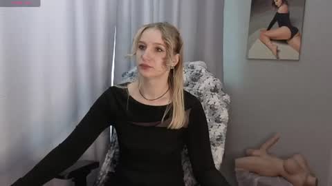 LillyFan X online show from 07/12/26, 04:03
