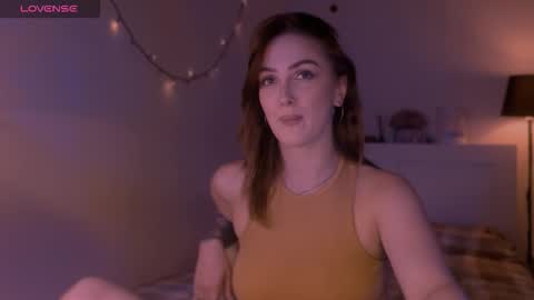 Snapshot of lillyfarey chatting on 09/24/25, 04:54 LillyFarey online show from 09/24/25, 04:54