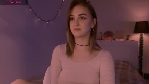 Snapshot of lillyfarey chatting on 11/05/25, 06:41 LillyFarey online show from 11/05/25, 06:41