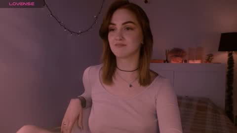 Snapshot of lillyfarey chatting on 11/16/25, 06:57 LillyFarey online show from 11/16/25, 06:57