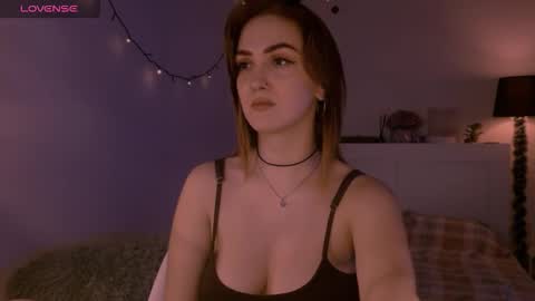 Snapshot of lillyfarey chatting on 11/20/25, 04:51 LillyFarey online show from 11/20/25, 04:51