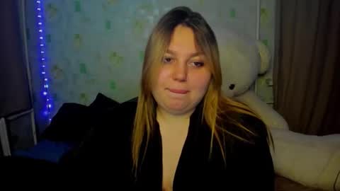 Snapshot of lillyhaigh chatting on 05/06/26, 12:30 lillyhaigh online show from 05/06/26, 12:30