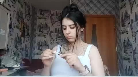 Lina Hello guys Its my first day online show from 12/17/25, 03:34