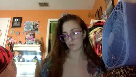 hi guys im back on here 3 online show from 02/25/26, 08:18