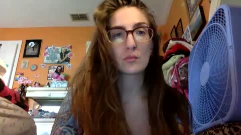 hi guys im back on here 3 online show from 05/25/26, 08:59