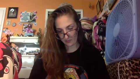 hi guys im back on here 3 online show from 07/13/26, 08:33