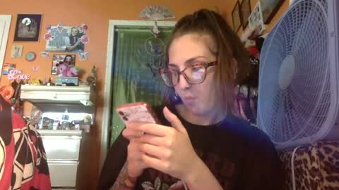 hi guys im back on here 3 online show from 07/14/26, 08:58