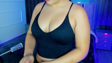 Lilly Ortiz online show from 02/26/25, 08:22