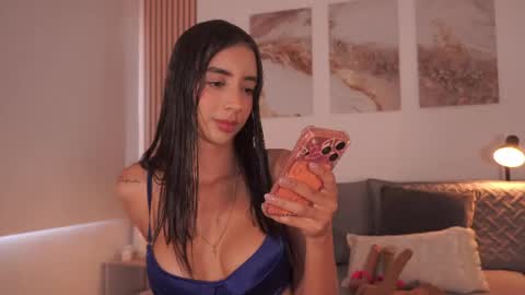 Snapshot of lillythompson_ chatting on 04/12/26, 07:41 Lilly Thompson online show from 04/12/26, 07:41