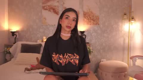 Snapshot of lillythompson_ chatting on 06/10/26, 03:18 Lilly Thompson online show from 06/10/26, 03:18