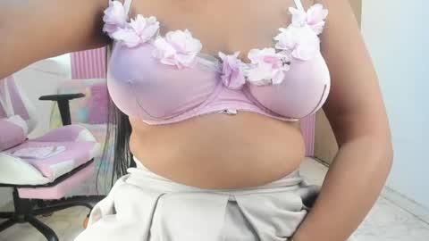 lillyy16 online show from 06/09/26, 11:11