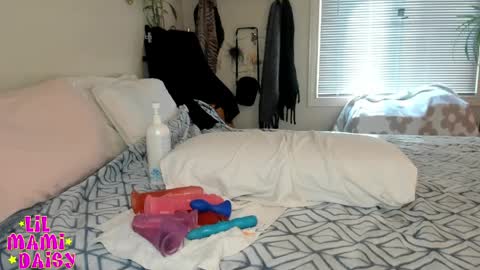 Daisy Bby online show from 05/19/26, 12:16