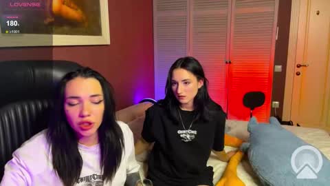 Snapshot of lilo_meow chatting on 11/20/25, 05:34 Kris Lilo online show from 11/20/25, 05:34