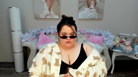 LiloLewins online show from 01/12/25, 04:00
