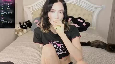 Jesse and Grace online show from 06/07/26, 05:55