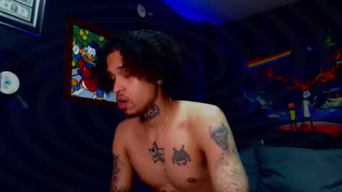 Snapshot of lilray99 chatting on 01/11/26, 10:37 ONLYFANS online show from 01/11/26, 10:37