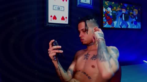Snapshot of lilray99 chatting on 02/16/26, 09:44 ONLYFANS online show from 02/16/26, 09:44