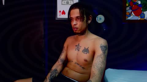Snapshot of lilray99 chatting on 02/21/26, 03:18 ONLYFANS online show from 02/21/26, 03:18