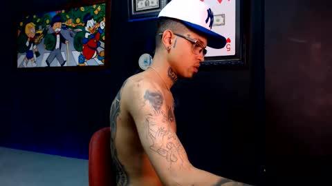 Snapshot of lilray99 chatting on 05/25/26, 01:33 ONLYFANS online show from 05/25/26, 01:33
