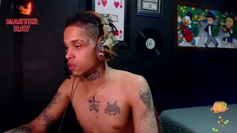 Snapshot of lilray99 chatting on 05/26/26, 10:22 ONLYFANS online show from 05/26/26, 10:22